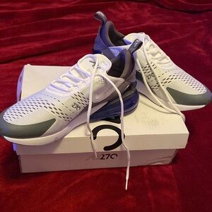 Nike Air Max 270
White/White-Persian Violet